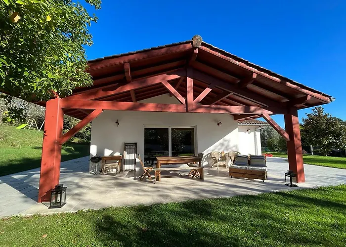 Xoko Gorri Bed & Breakfast Urrugne